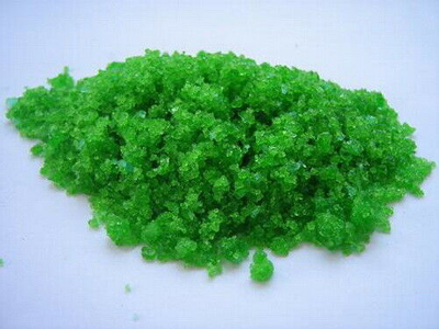 Nickel chloride solide green